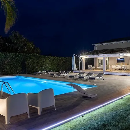 Gemma Mare E Piscina Riscaldata Villa Santa Maria Del Focallo