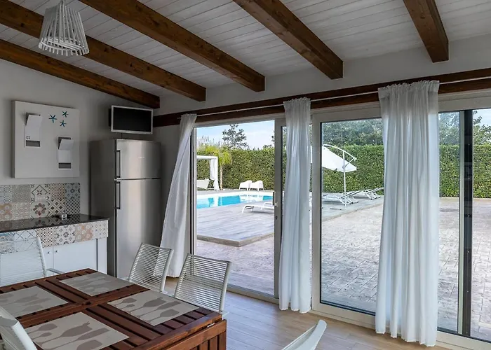 Gemma Mare E Piscina Riscaldata Villa